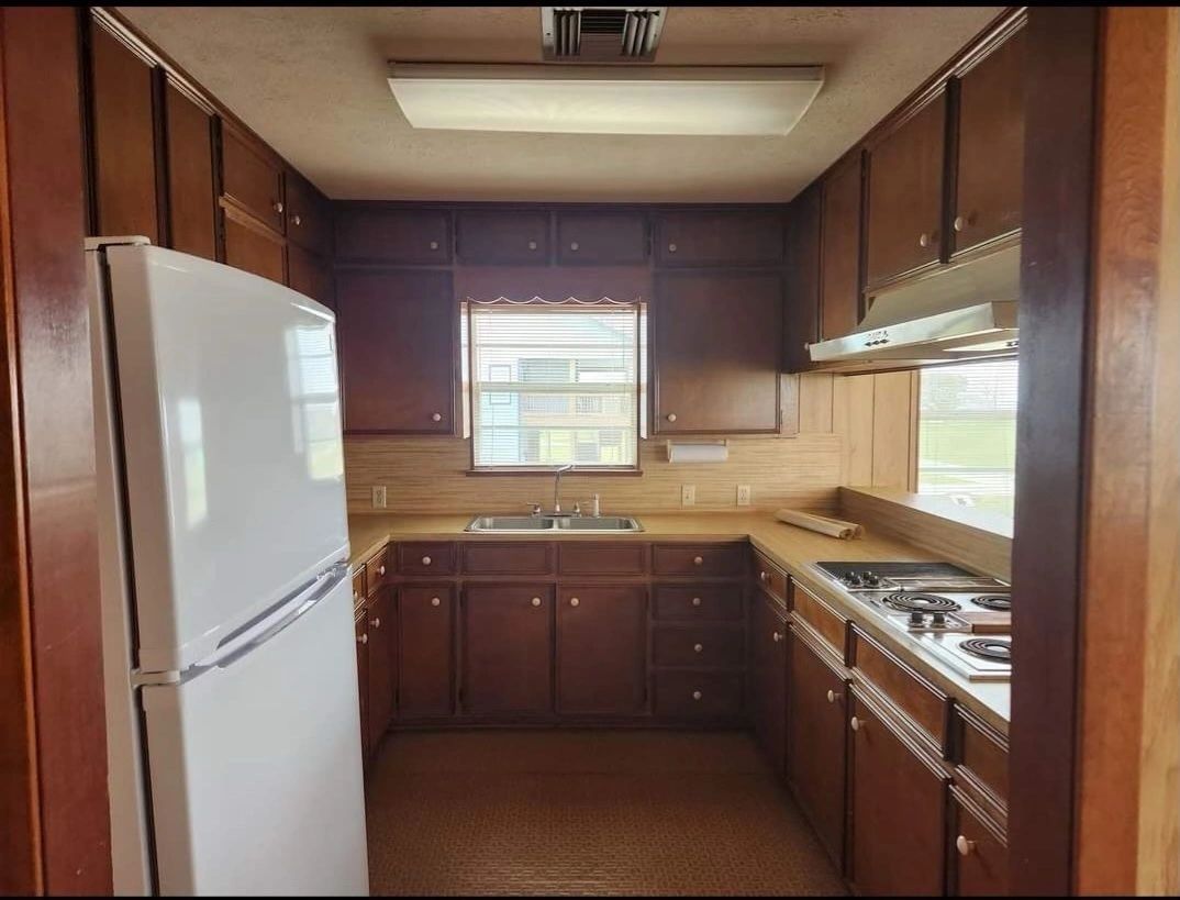 Kitchen remodel — before — Skystone Homes LLC project
